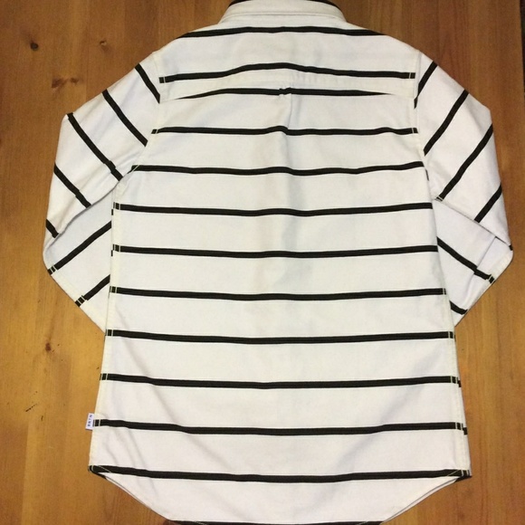*SOLD* GUC BURTON BUTTON DOWN - Picture 3 of 3